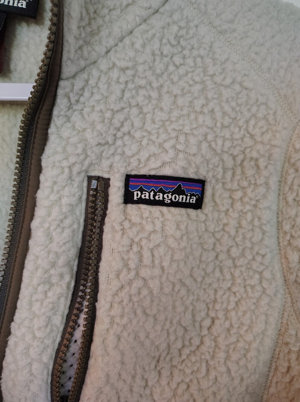Patagonia Retro Fleece Hooded Jacket - Picture 3 of 6